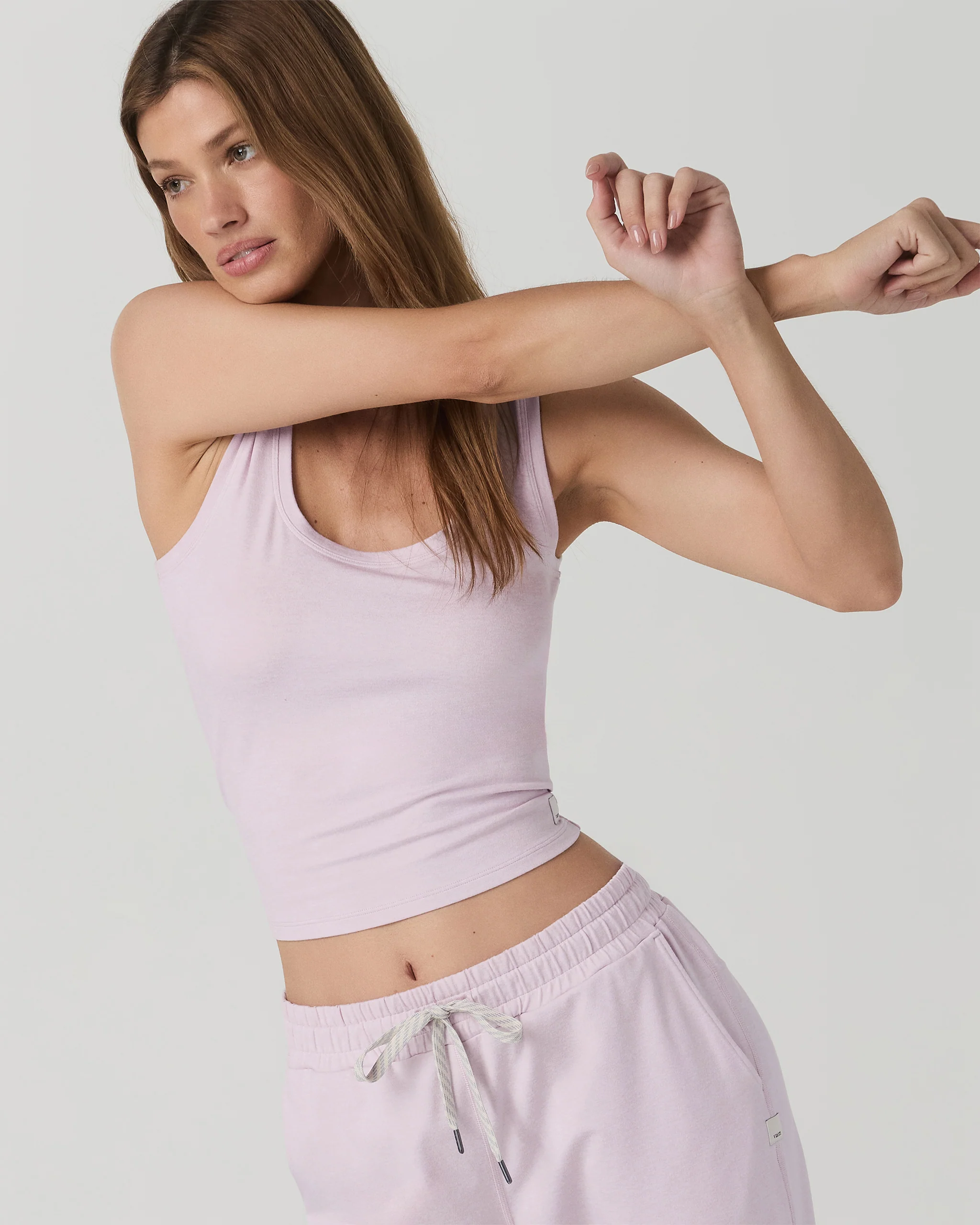 Halo Essential Scoop Tank - Vuori Warehouse Sale​