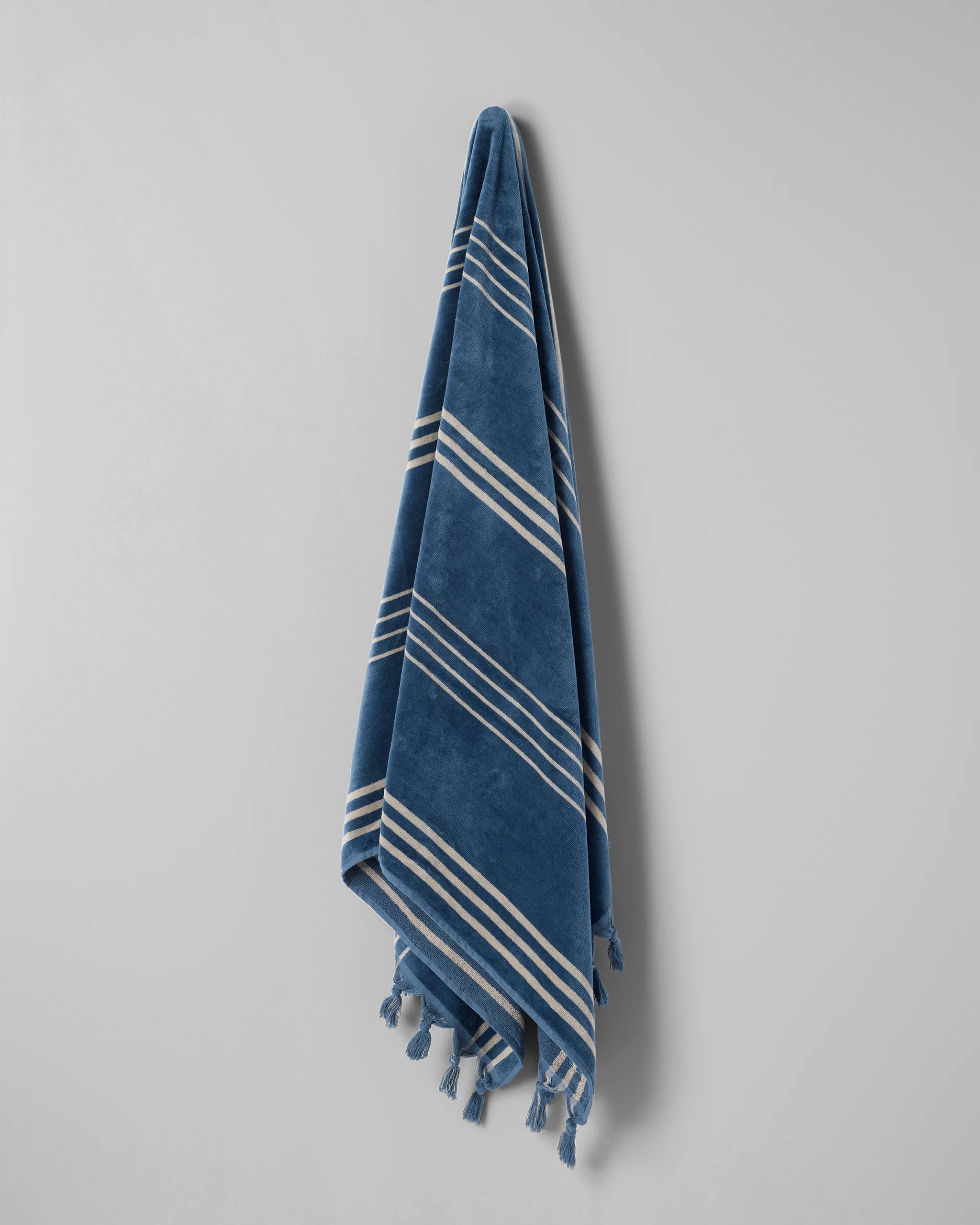 Fringe Beach Towel - Vuori Warehouse Sale​