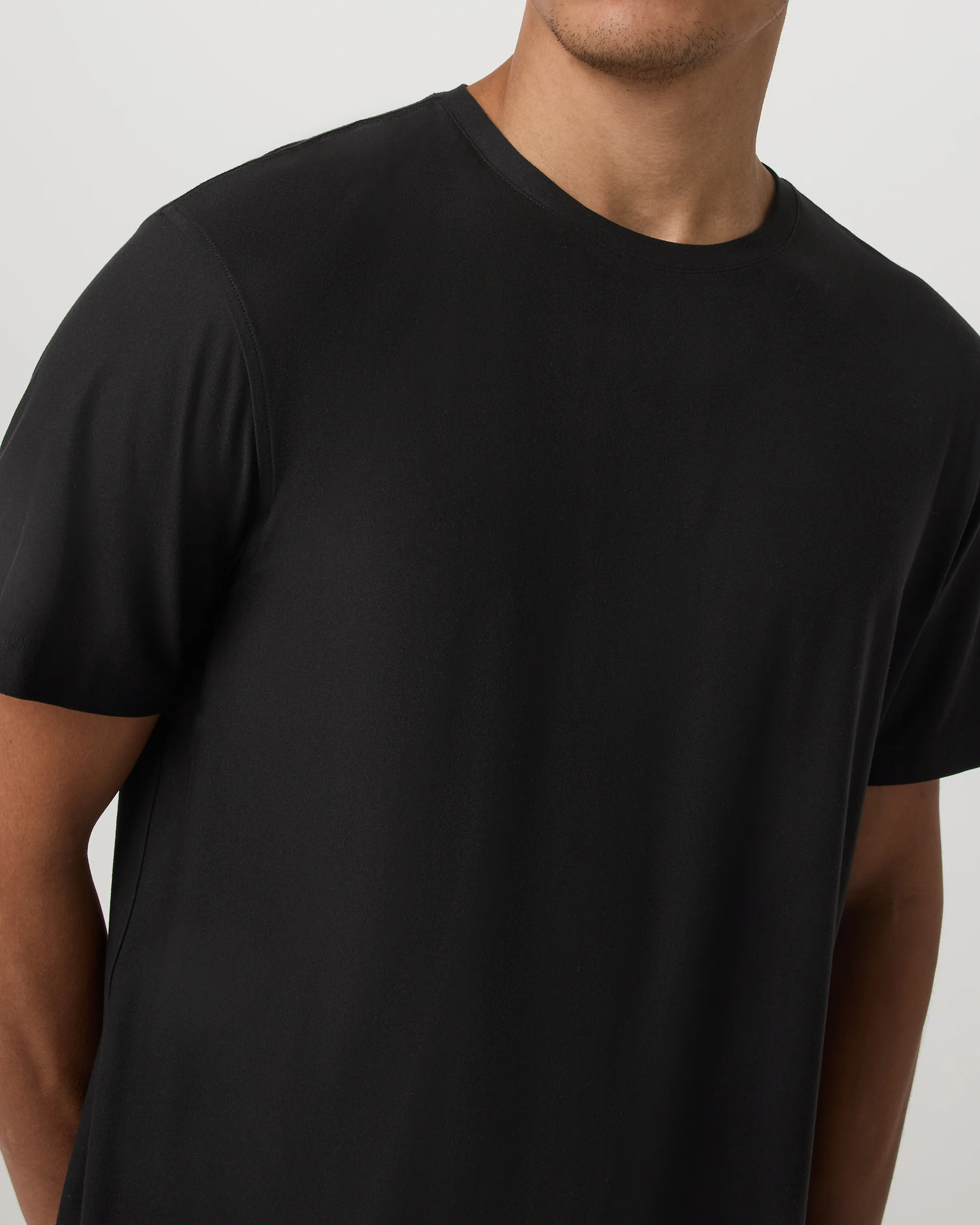 Short Sleeve Strato Tech Tee - Relaxed Fit - Vuori Warehouse Sale​