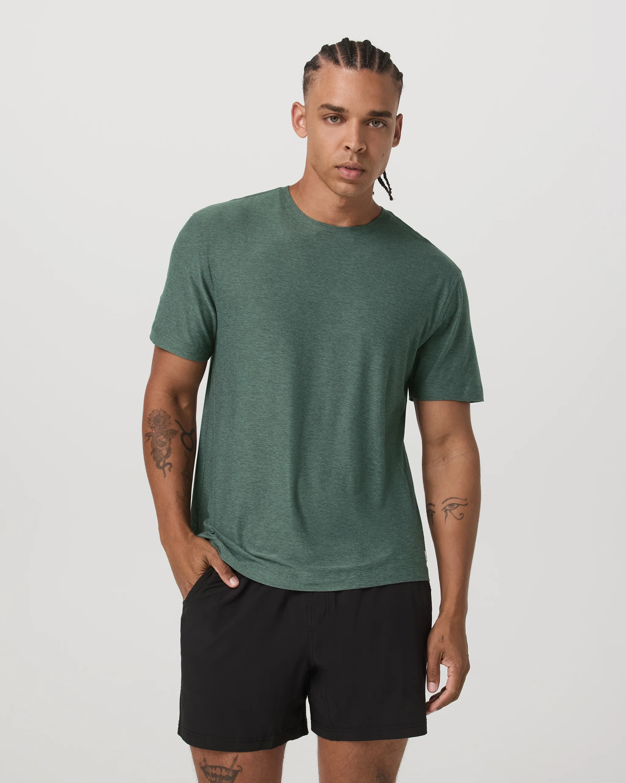 Short Sleeve Strato Tech Tee - Relaxed Fit - Vuori Warehouse Sale​