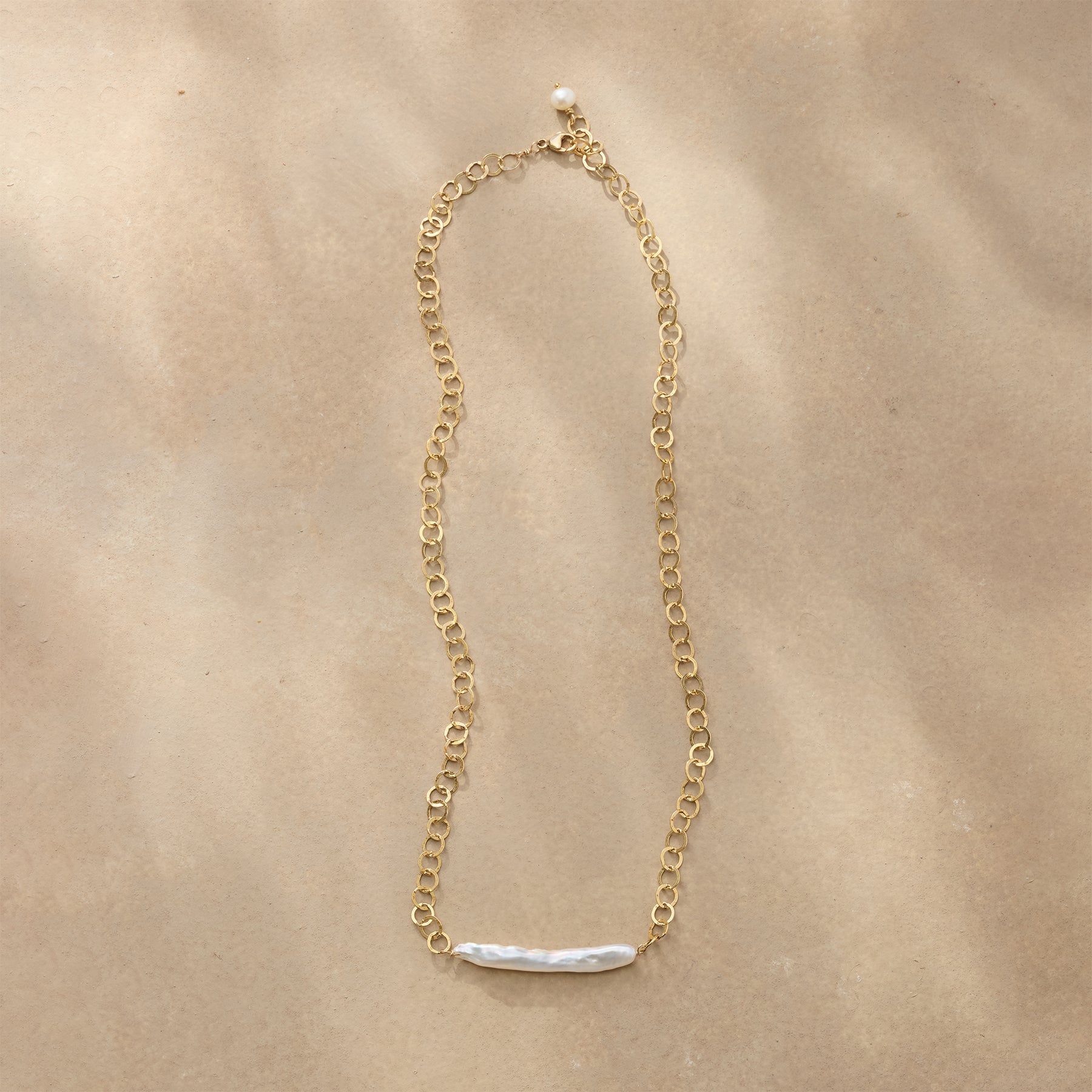 Horizon Pearl Necklace