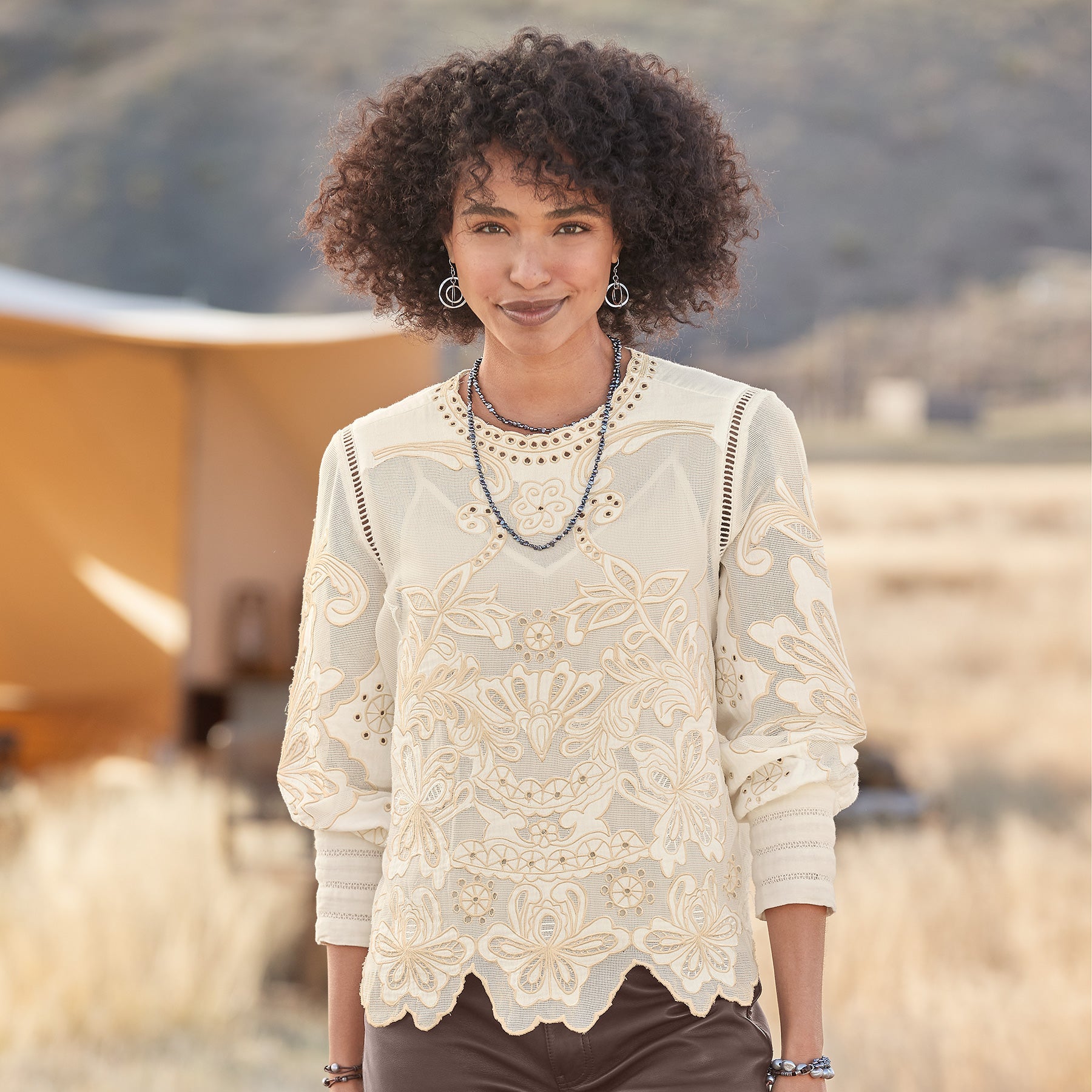 Reach For Beauty Top