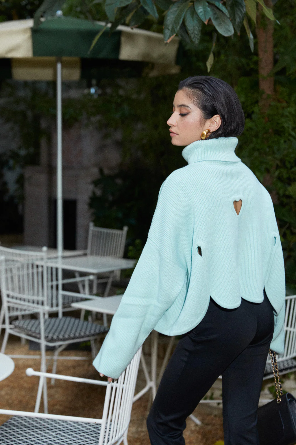 Pull en pur cachemire à découpe coeurs - vert spray