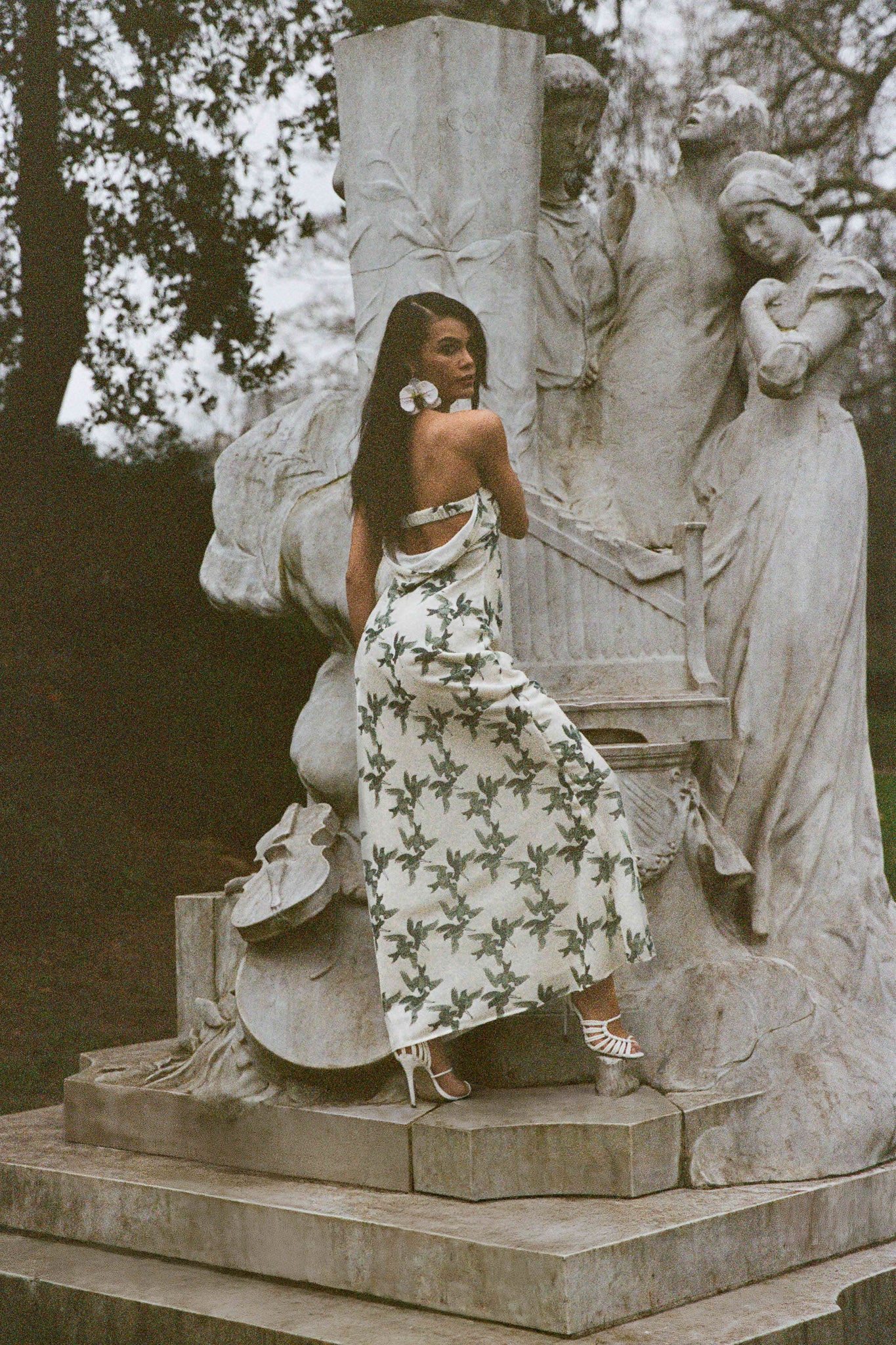 Robe bustier en velours dévoré à drapé - Oiseaux