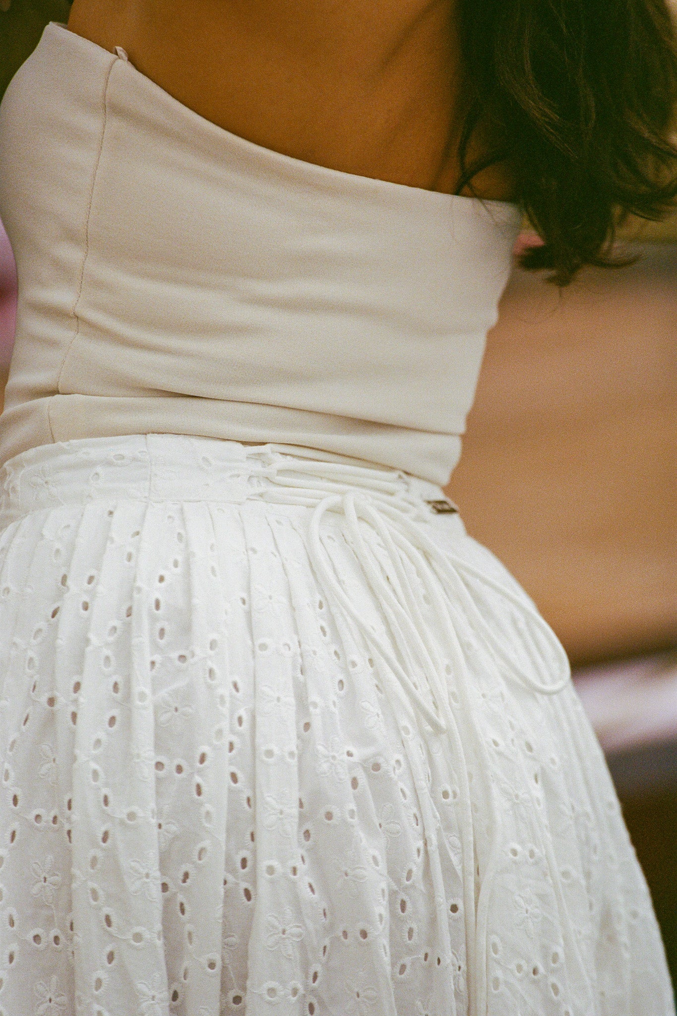 Jupe plissée en coton brodé - Blanc