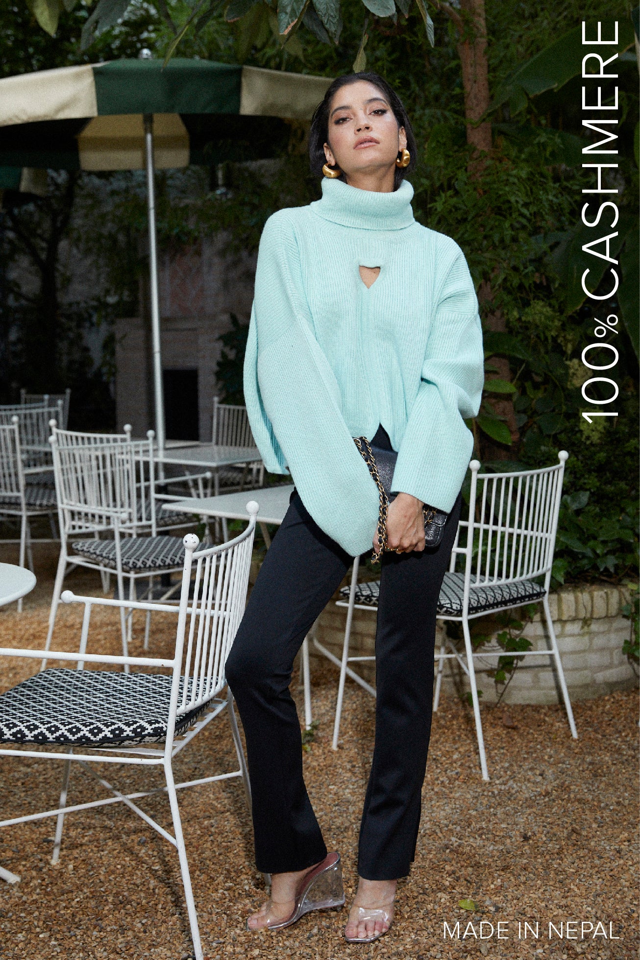 Pull en pur cachemire à découpe coeurs - vert spray