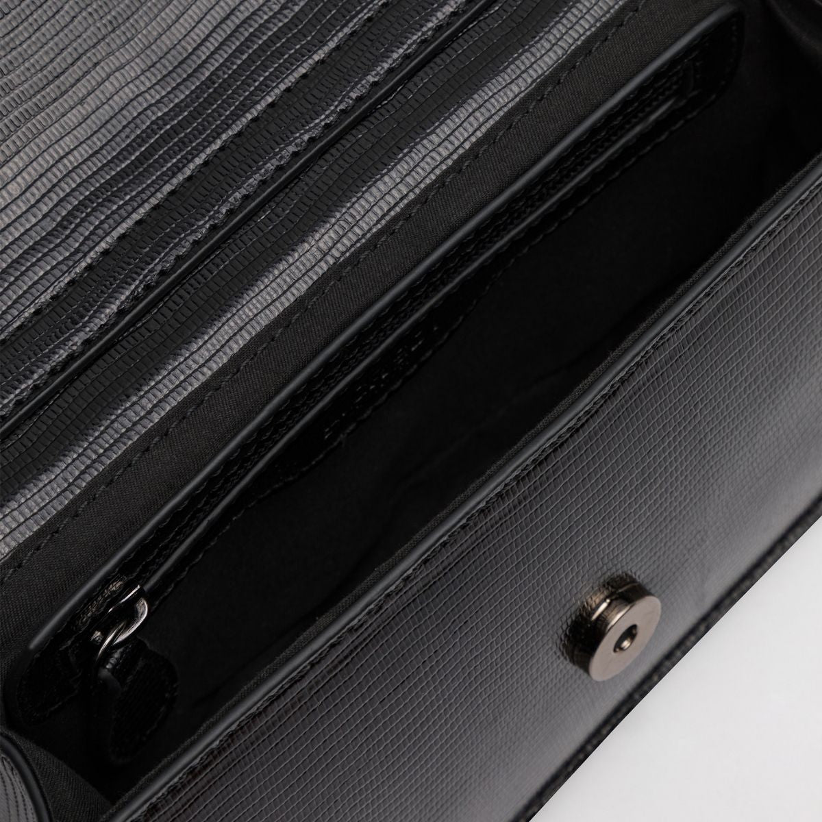 Nette Clutch schwarz