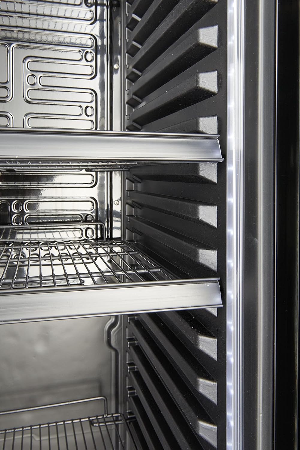 METRO Professional Réfrigérateur à Boissons GSC2360B, Acier/Verre, 62 x 63.6 x 175.3 cm, 347 L, avec Serrure, Noir