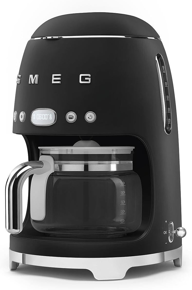 Smeg, Machine à Café Filtre DCF02PBEU, Fonction Arôme et Autostart, Carafe en Verre Jusqu'à 12 Tasses, 2 Niveaux d'Intensité, Mode Maintien au Chaud, 1050 W, Bleu Clair Pastel