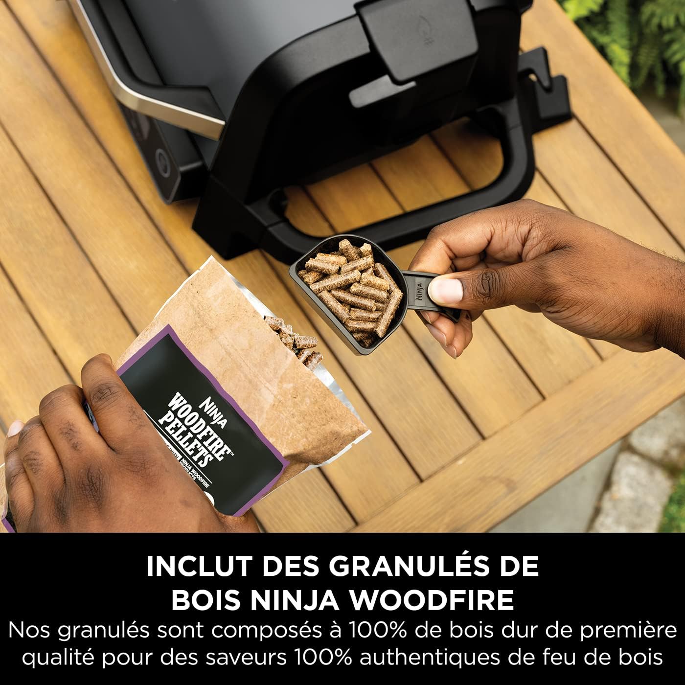 Ninja Woodfire Barbecue électrique et fumoir Pro XL avec thermomètre, barbecue et Air fryer d'extérieur 4-en-1 avec système Smart Cook et granulés Woodfire, portatif, gris/noir, OG850EU