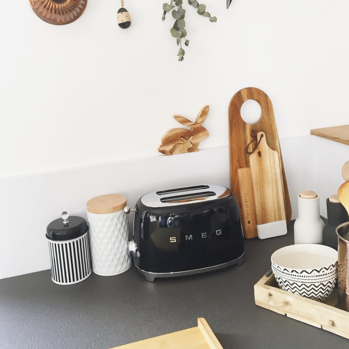 Smeg, Grille-pain 2 Tranches TSF01BLEU, 2 Fentes 36 mm, 6 Niveaux de Brunissage, Fonction Chauffage, Décongélation et Bagel, Éjection Automatique du Pain, Ramasse Miettes, 950 W, Noir