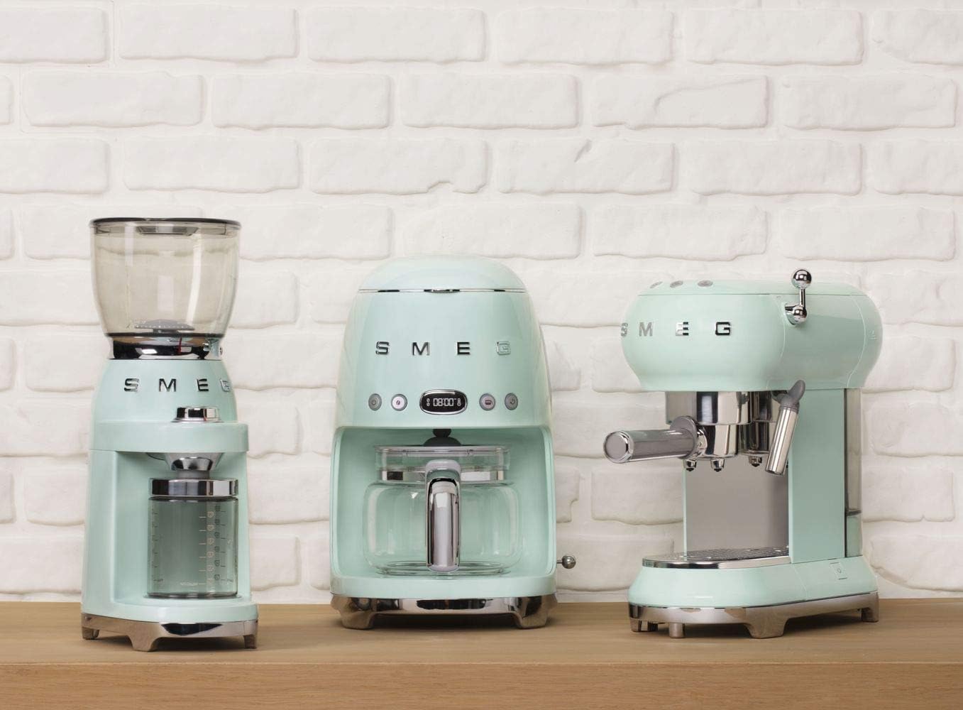 Smeg, Machine à Café Filtre DCF02PBEU, Fonction Arôme et Autostart, Carafe en Verre Jusqu'à 12 Tasses, 2 Niveaux d'Intensité, Mode Maintien au Chaud, 1050 W, Bleu Clair Pastel