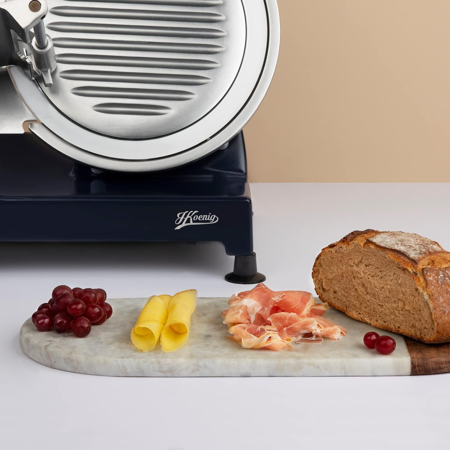 H.Koenig Trancheuse électrique à viande MSX254, charcuterie, professionnelle, précise,coupe 0-12 mm,lame 25 cm,aiguiseur intégré,large plateau,282 rpm, Rouge