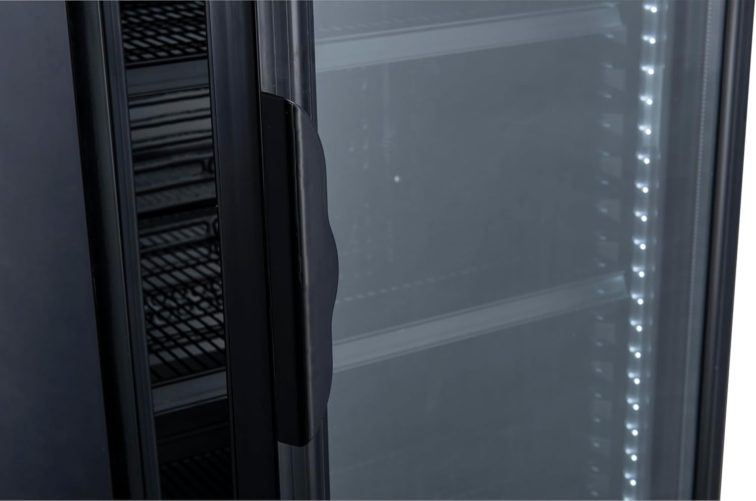 METRO Professional Réfrigérateur à Boissons GSC2360B, Acier/Verre, 62 x 63.6 x 175.3 cm, 347 L, avec Serrure, Noir