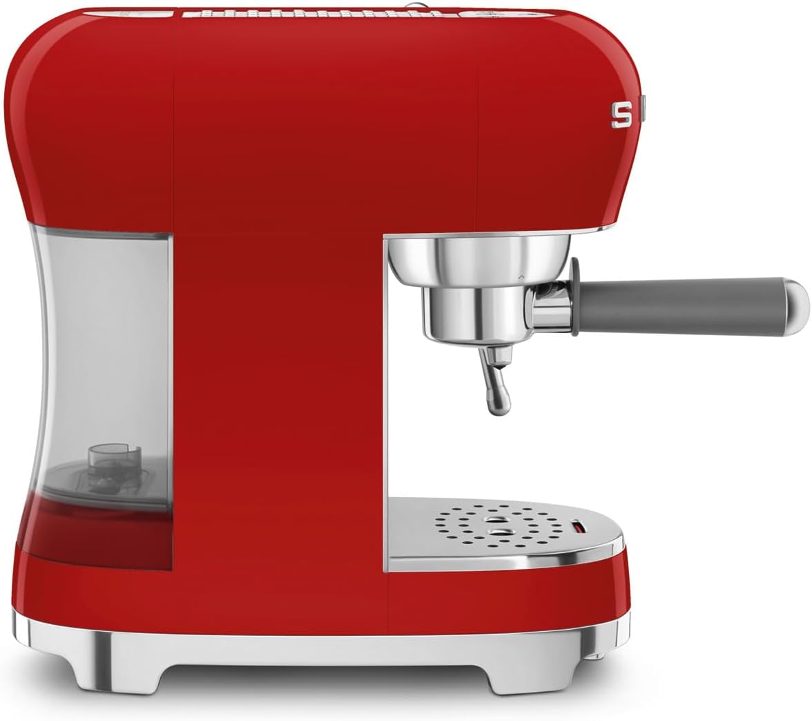 Smeg, Machine à Café Expresso Manuelle ECF02CREU, Système Thermoblock et Buse Vapeur, 4 Fonctions Expresso, Plateau Amovible, Porte Filtre, Réservoir d'Eau 1 L, Dimensions Compactes, 1350W, Crème