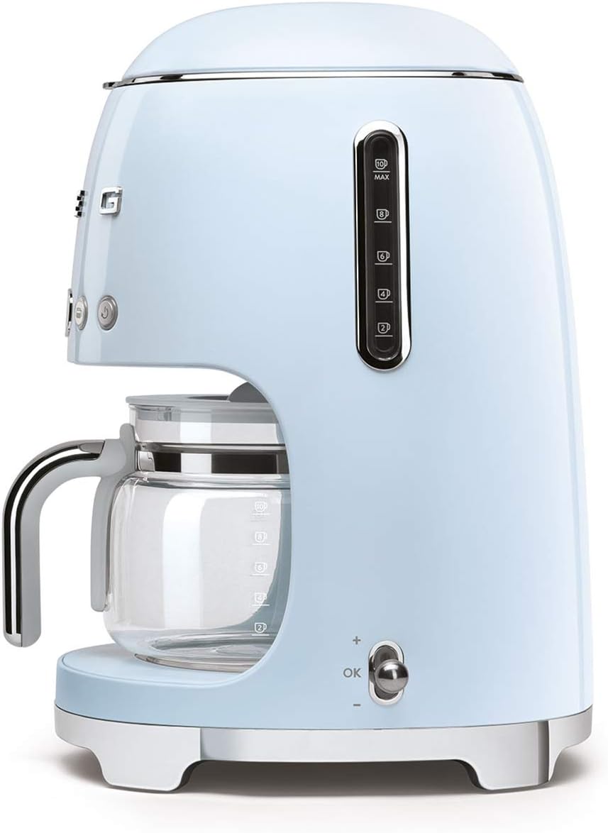 Smeg, Machine à Café Filtre DCF02PBEU, Fonction Arôme et Autostart, Carafe en Verre Jusqu'à 12 Tasses, 2 Niveaux d'Intensité, Mode Maintien au Chaud, 1050 W, Bleu Clair Pastel