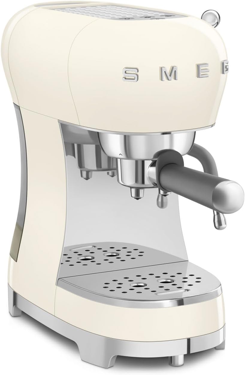 Smeg, Machine à Café Expresso Manuelle ECF02CREU, Système Thermoblock et Buse Vapeur, 4 Fonctions Expresso, Plateau Amovible, Porte Filtre, Réservoir d'Eau 1 L, Dimensions Compactes, 1350W, Crème