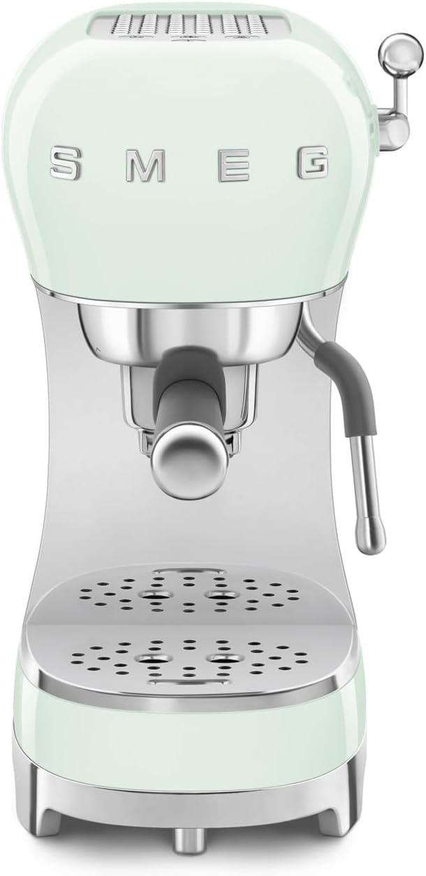 Smeg, Machine à Café Expresso Manuelle ECF02CREU, Système Thermoblock et Buse Vapeur, 4 Fonctions Expresso, Plateau Amovible, Porte Filtre, Réservoir d'Eau 1 L, Dimensions Compactes, 1350W, Crème