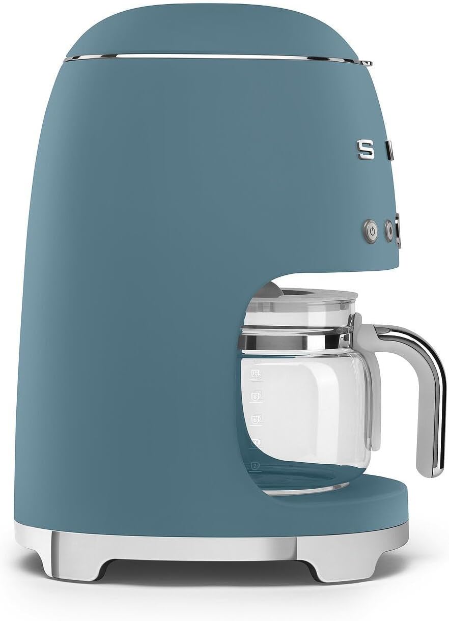Smeg, Machine à Café Filtre DCF02PBEU, Fonction Arôme et Autostart, Carafe en Verre Jusqu'à 12 Tasses, 2 Niveaux d'Intensité, Mode Maintien au Chaud, 1050 W, Bleu Clair Pastel