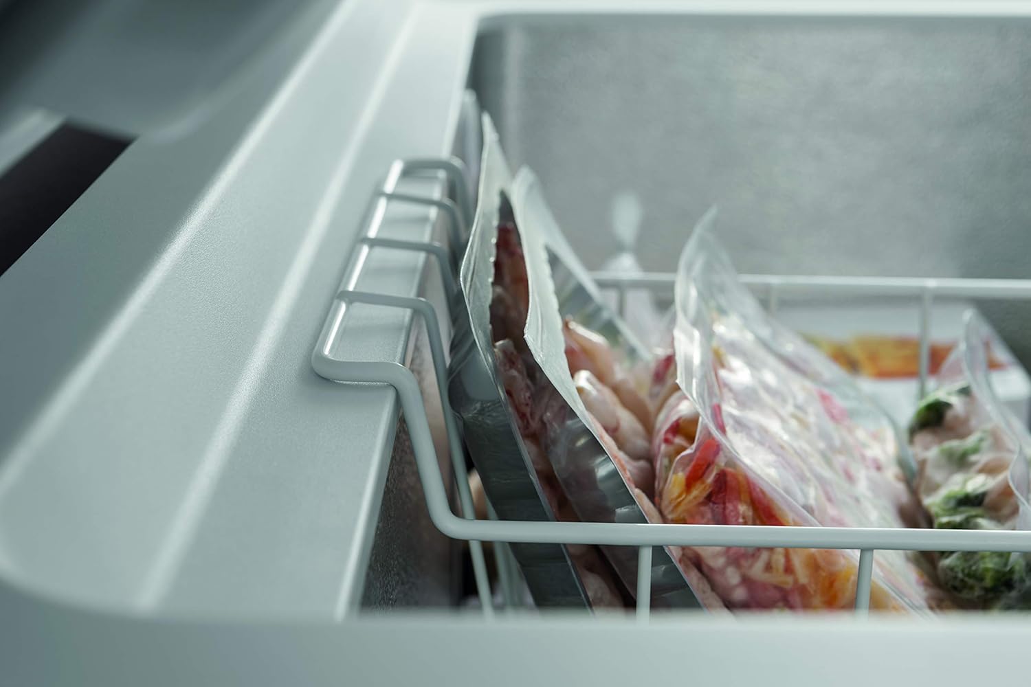 Whirlpool WHE39392 T Autonome Coffre 390L A++ Blanc Congélateur 390L 18 kg/24h SN-T, A++, Blanc