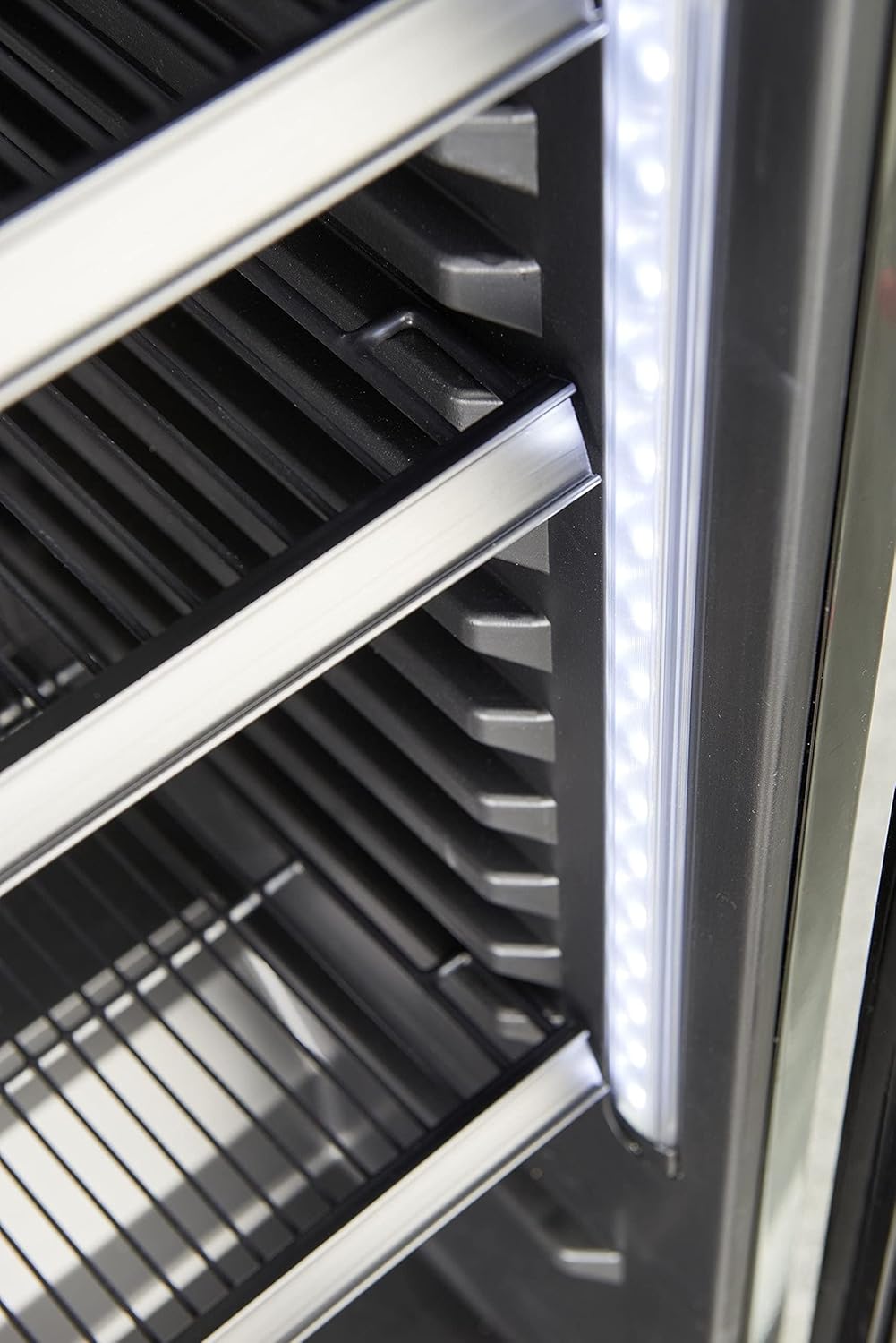 METRO Professional Réfrigérateur à Boissons GSC2360B, Acier/Verre, 62 x 63.6 x 175.3 cm, 347 L, avec Serrure, Noir