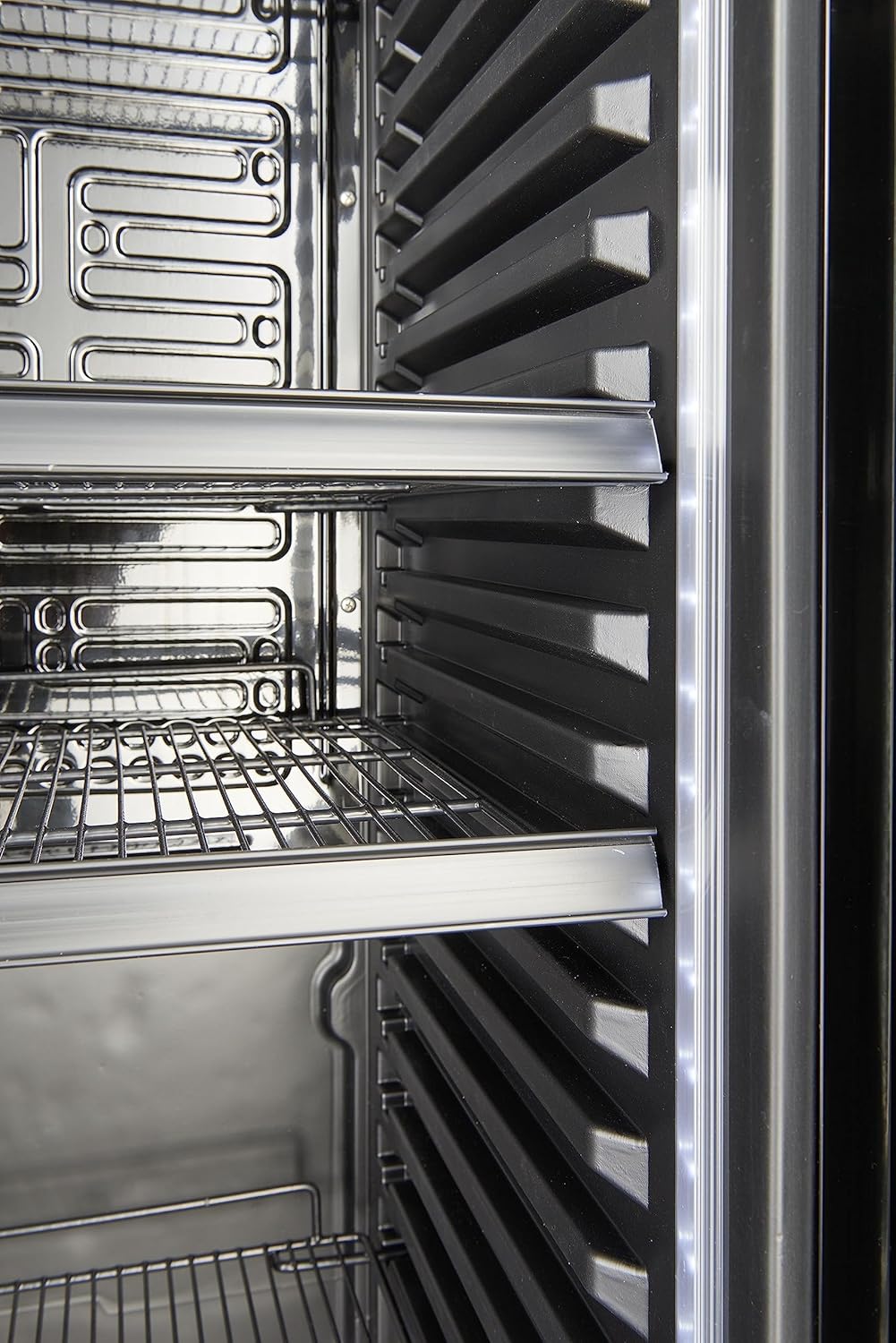 METRO Professional Réfrigérateur à Boissons GSC2360B, Acier/Verre, 62 x 63.6 x 175.3 cm, 347 L, avec Serrure, Noir