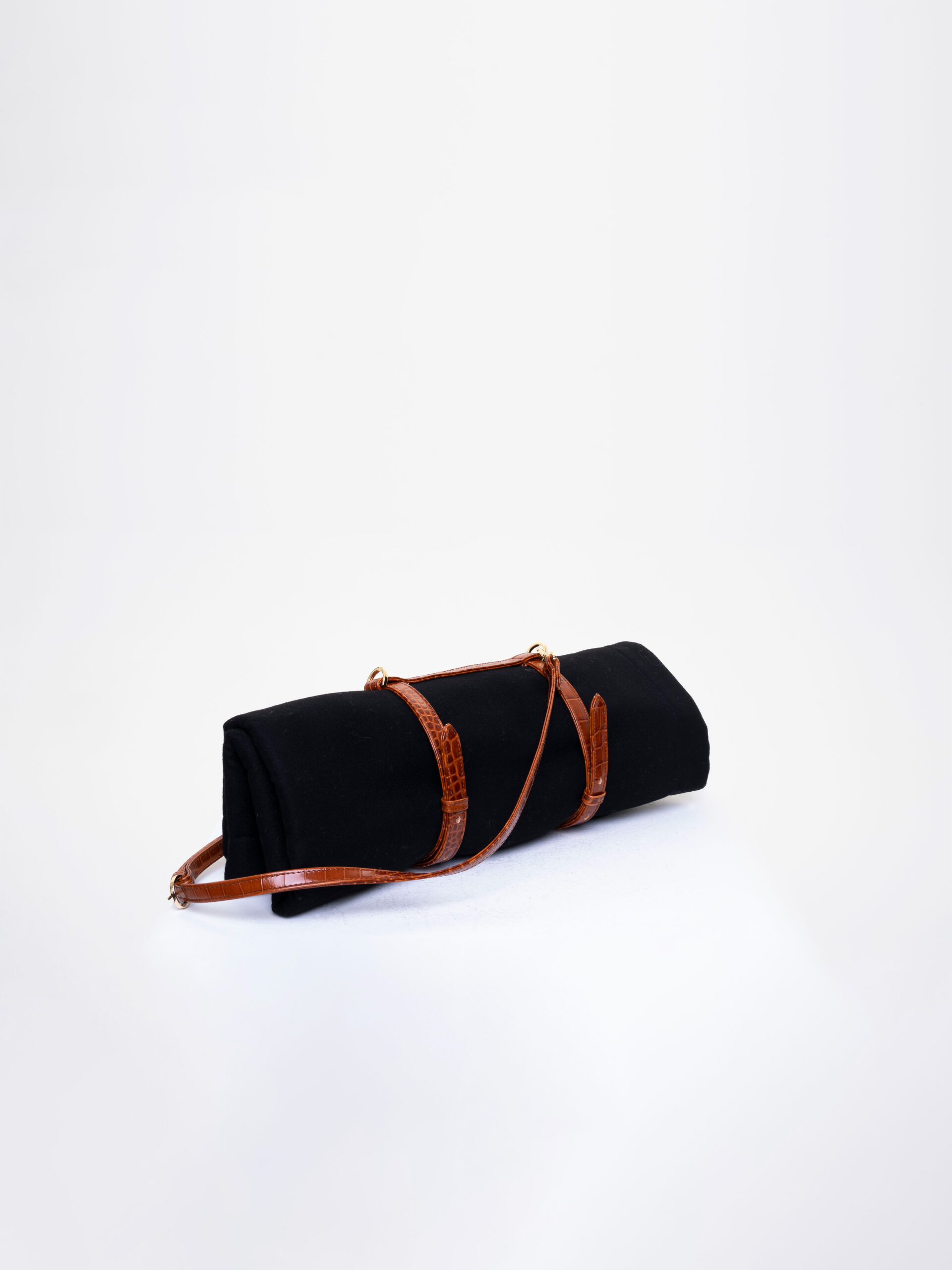 Blanket holder | caramel croc