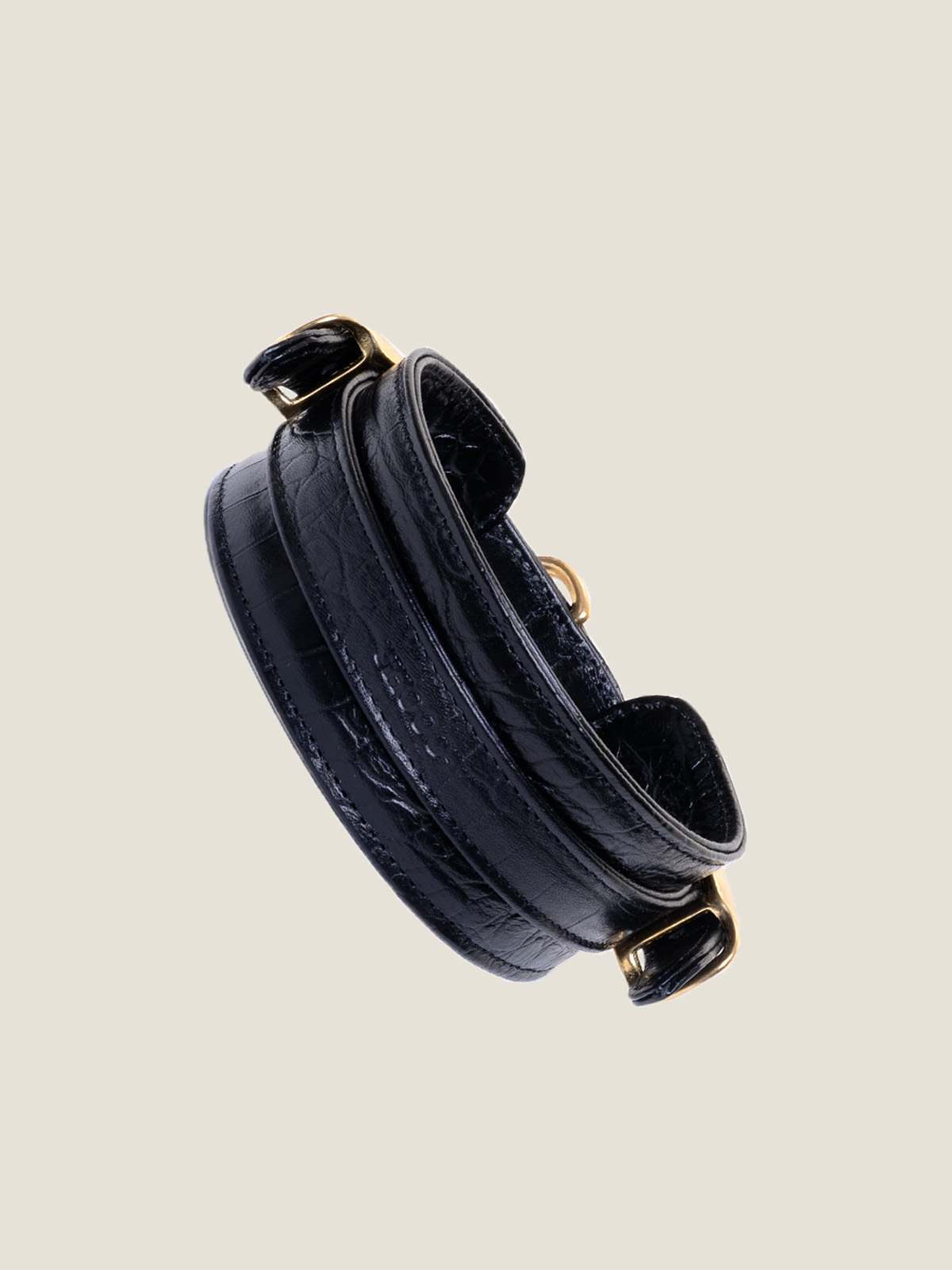 wide collar | black croc