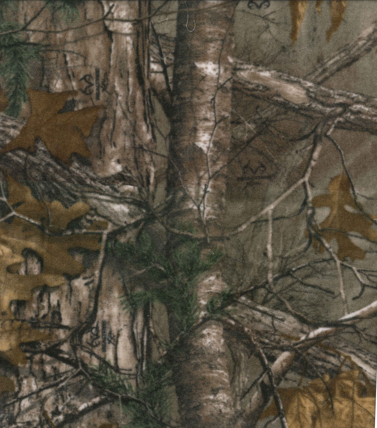 Fabric Traditions RealTree Xtra Fleece Fabric