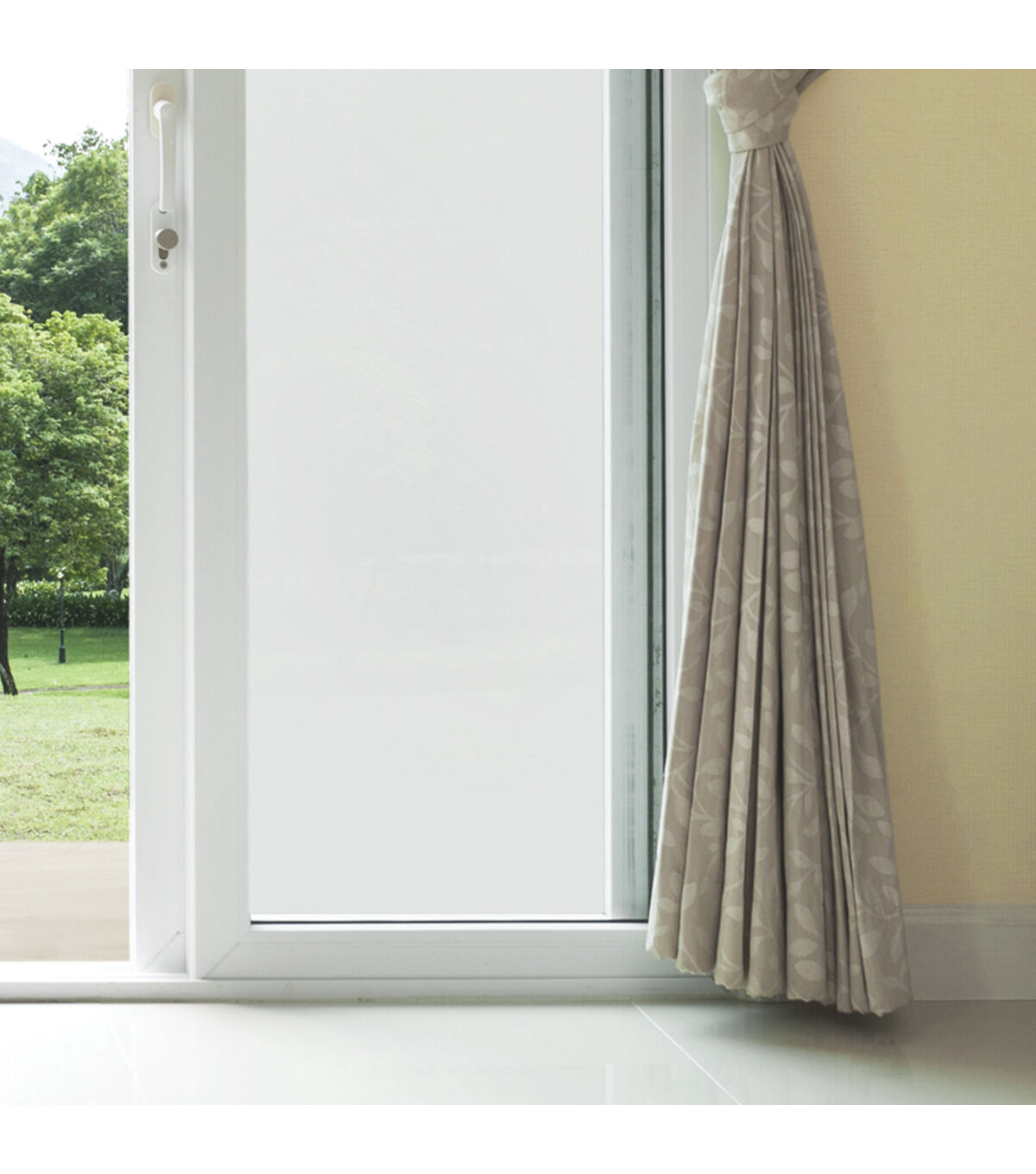 RoomMates Window Film Frosted